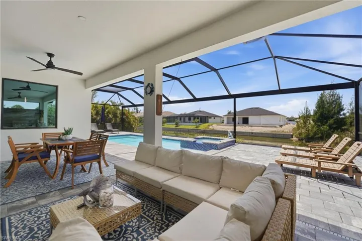 2530 SW 4th  PL, Cape Coral, FL 33914