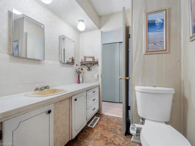 265 Fireball Ln, North Fort Myers, Florida 33917