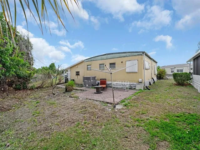265 Fireball Ln, North Fort Myers, Florida 33917