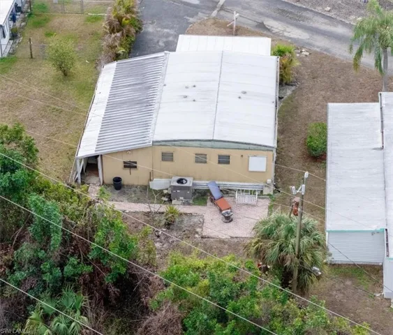 265 Fireball Ln, North Fort Myers, Florida 33917