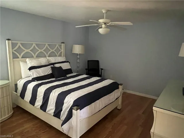 675  Wedge  DR, Naples, FL 34103