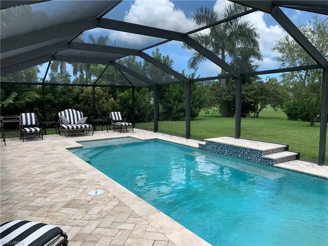 675  Wedge  DR, Naples, FL 34103