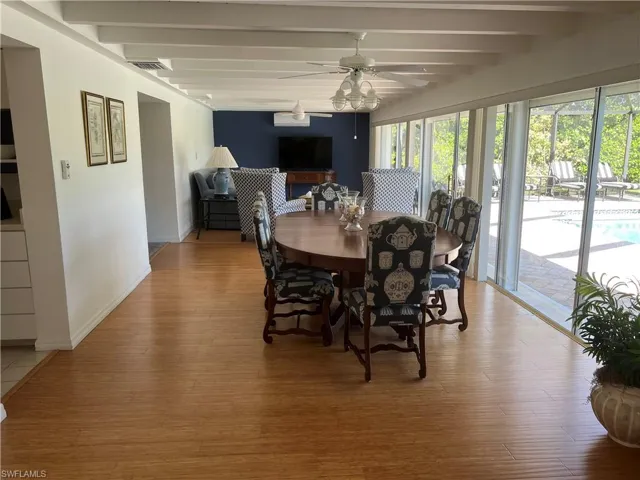 675  Wedge  DR, Naples, FL 34103