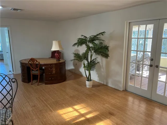 675  Wedge  DR, Naples, FL 34103