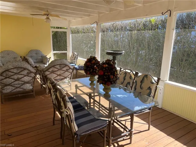 675  Wedge  DR, Naples, FL 34103
