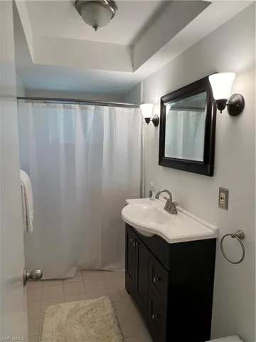 675  Wedge  DR, Naples, FL 34103