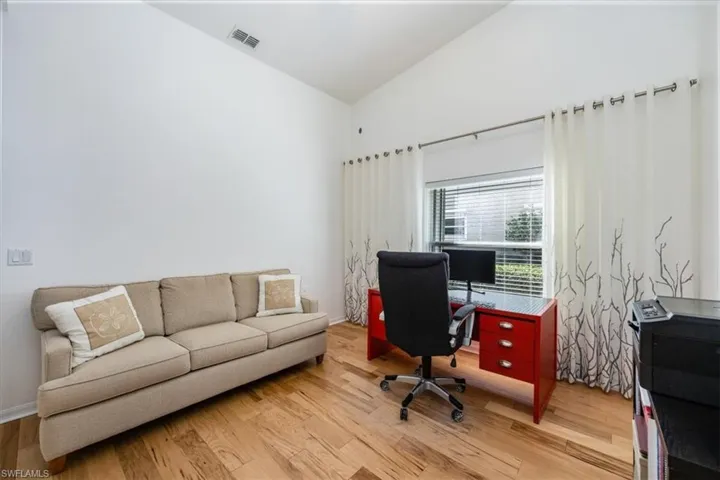 6168  Mandalay  CIR, Naples, FL 34112