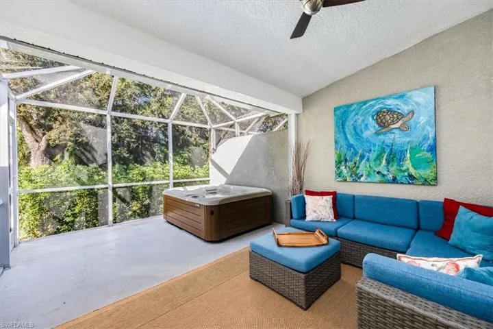 6168  Mandalay  CIR, Naples, FL 34112