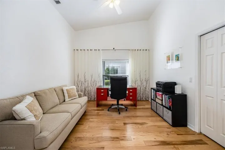 6168  Mandalay  CIR, Naples, FL 34112