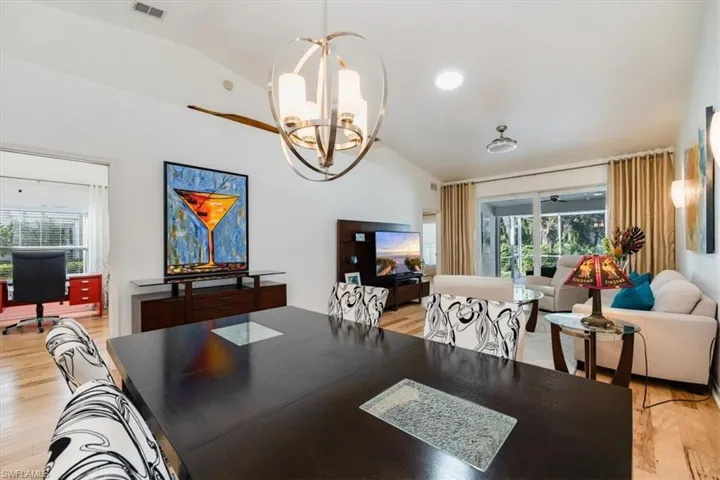 6168  Mandalay  CIR, Naples, FL 34112