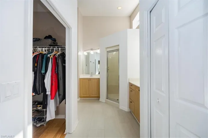 6168  Mandalay  CIR, Naples, FL 34112
