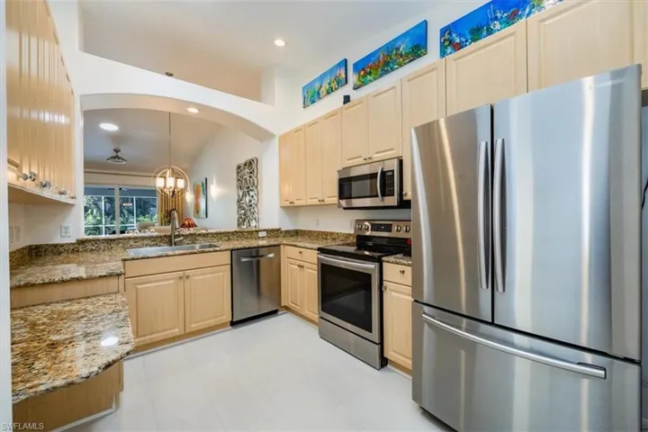 6168  Mandalay  CIR, Naples, FL 34112