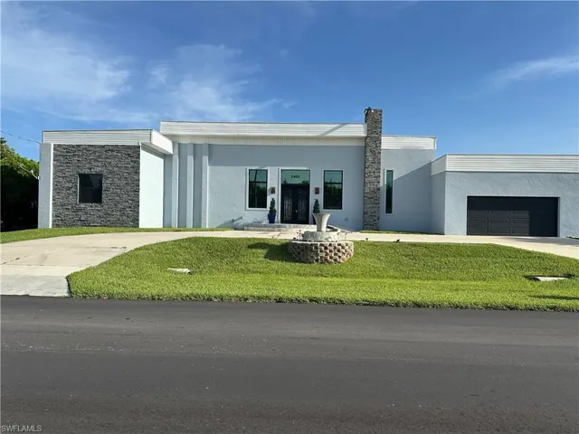 2405 Sw 32nd St, Cape Coral, Florida 33914