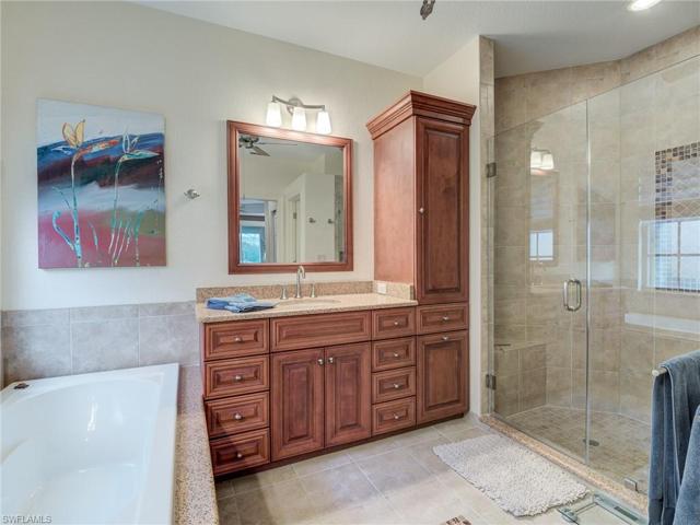 FRAMELESS SHOWER