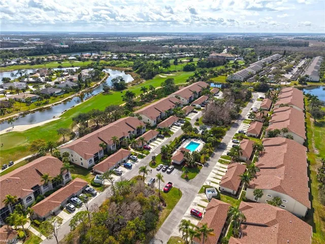Hickory Links Ct - Dedicated pool for this street in the middle so easy access for these members