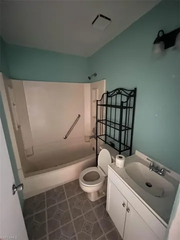 15736  Coral Vine  LN, Fort Myers, FL 33905