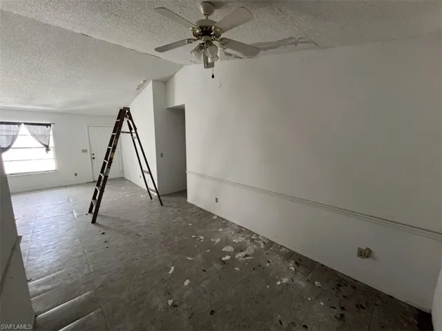 15736  Coral Vine  LN, Fort Myers, FL 33905