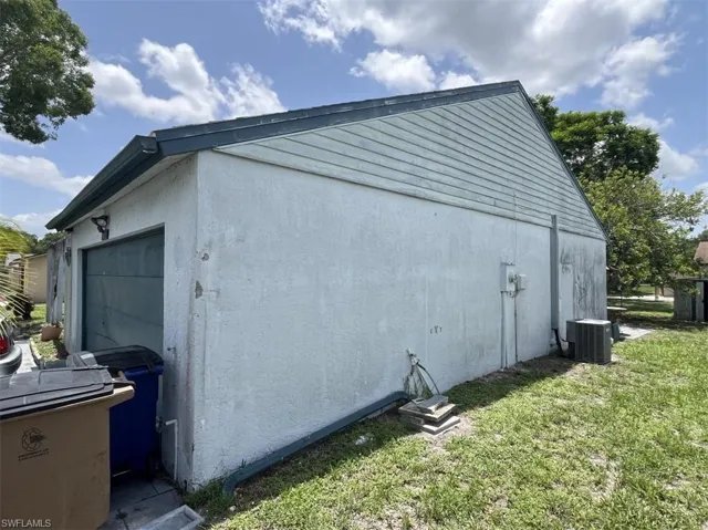 15736  Coral Vine  LN, Fort Myers, FL 33905