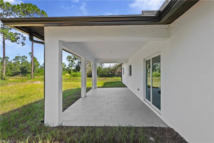 828 Genoa Ave S, Lehigh Acres, Florida 33974