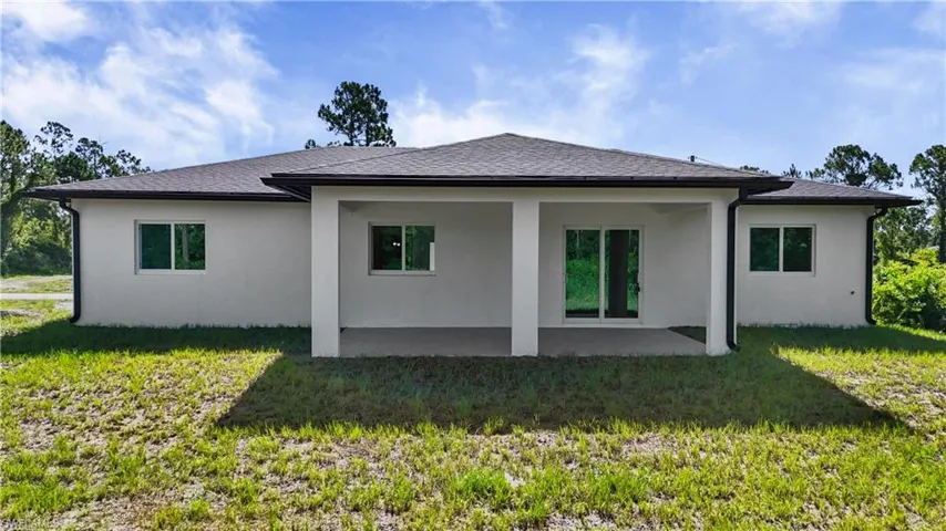 828 Genoa Ave S, Lehigh Acres, Florida 33974