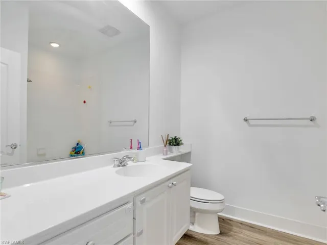 3580  Islandwalk  CIR, Naples, FL 34119