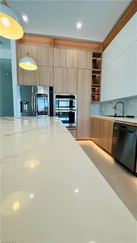 White countertop with subtle veining