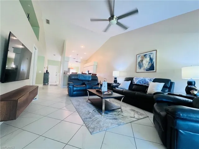 8073  Panther  TRL, Naples, FL 34113