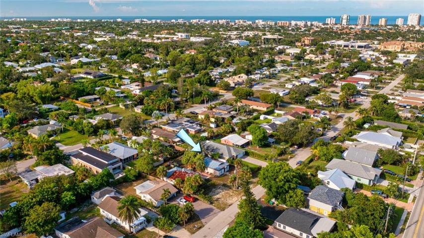 1278 Highlands DR, NAPLES FL 34103
