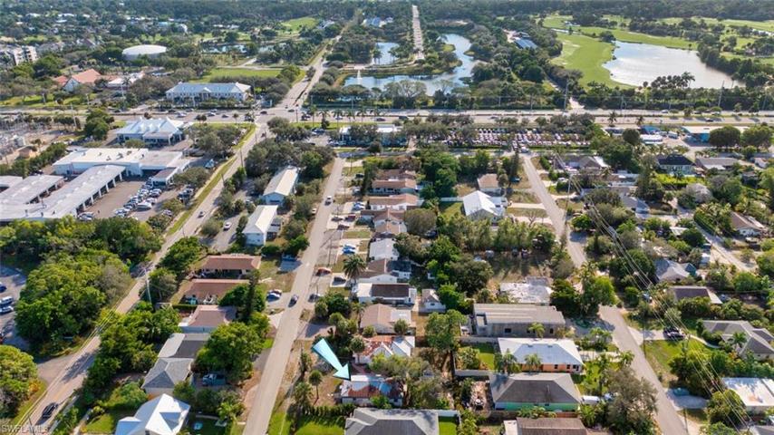 1278 Highlands DR, NAPLES FL 34103