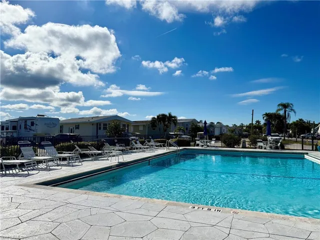 442  Cheetah  DR, Naples, FL 34114