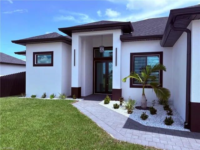 213 Kismet Pkwy E, Cape Coral, Florida 33909
