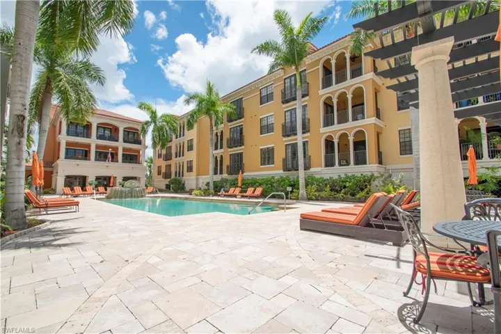 Heated pool & spa
