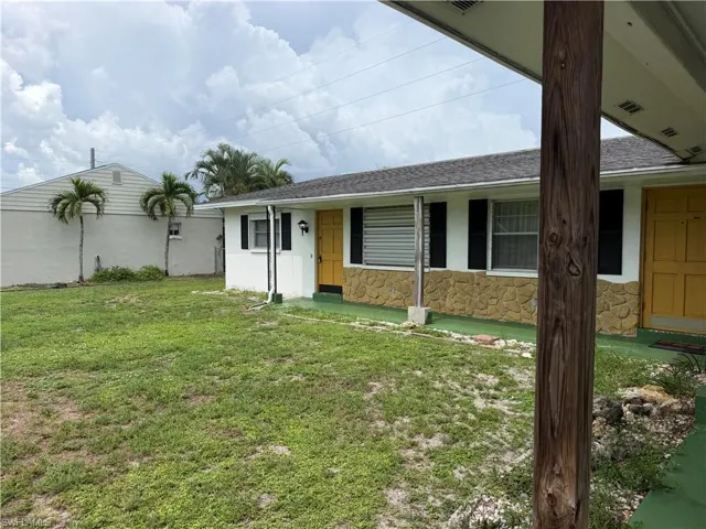 2521 16th Pl, Cape Coral, Florida 33904