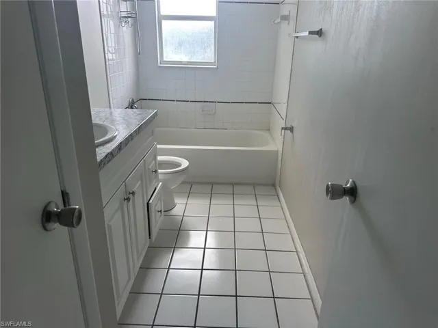 8429  Winged Foot  DR, Fort Myers, FL 33967