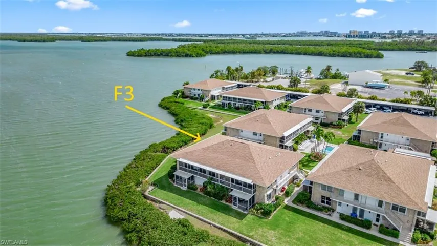 330  Kon Tiki  DR, Naples, FL 34113