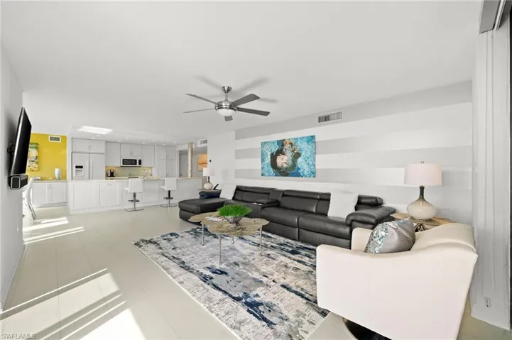 10420  Gulf Shore  DR, Naples, FL 34108