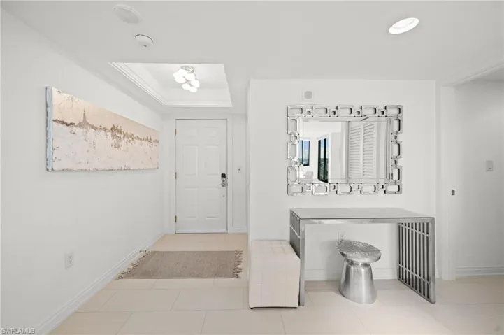 10420  Gulf Shore  DR, Naples, FL 34108