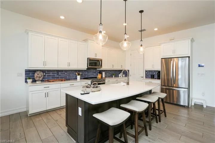 14656  Kelson  CIR, Naples, FL 34114