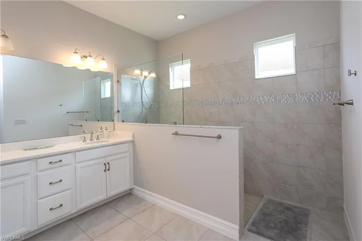 14656  Kelson  CIR, Naples, FL 34114
