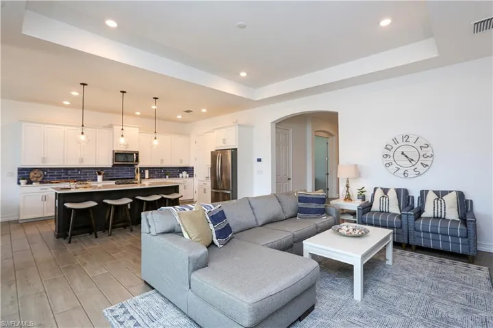 14656  Kelson  CIR, Naples, FL 34114