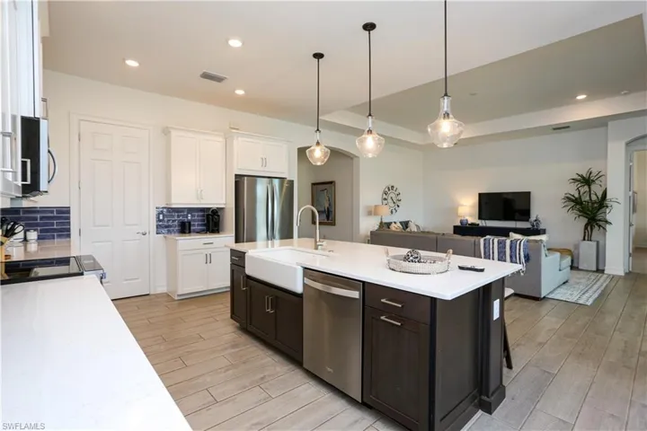 14656  Kelson  CIR, Naples, FL 34114