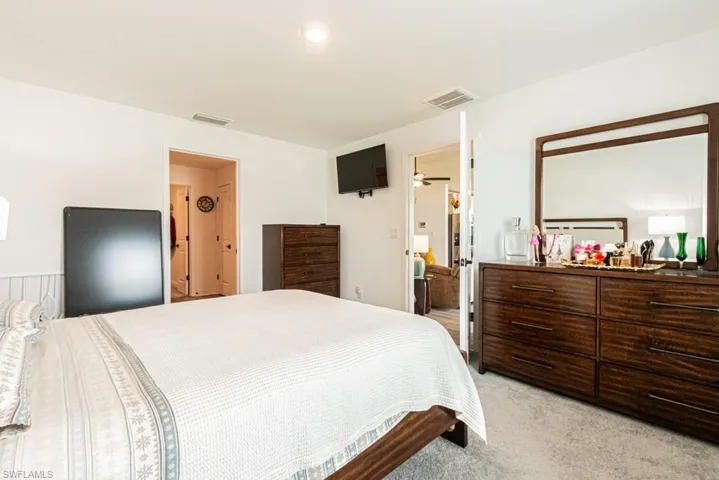 2902 6th Ave, Cape Coral, Florida 33993