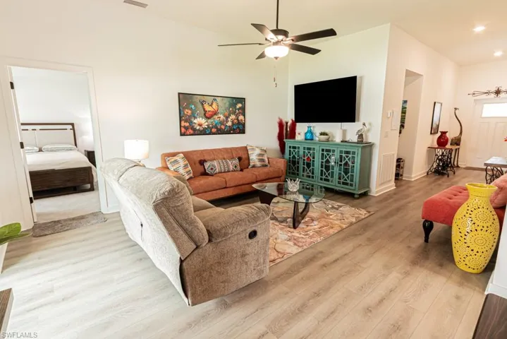 2902 6th Ave, Cape Coral, Florida 33993