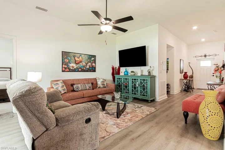 2902 6th Ave, Cape Coral, Florida 33993