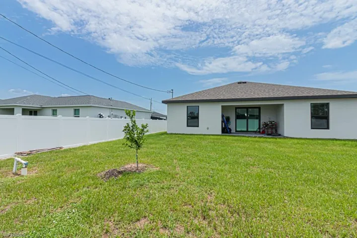 2902 6th Ave, Cape Coral, Florida 33993