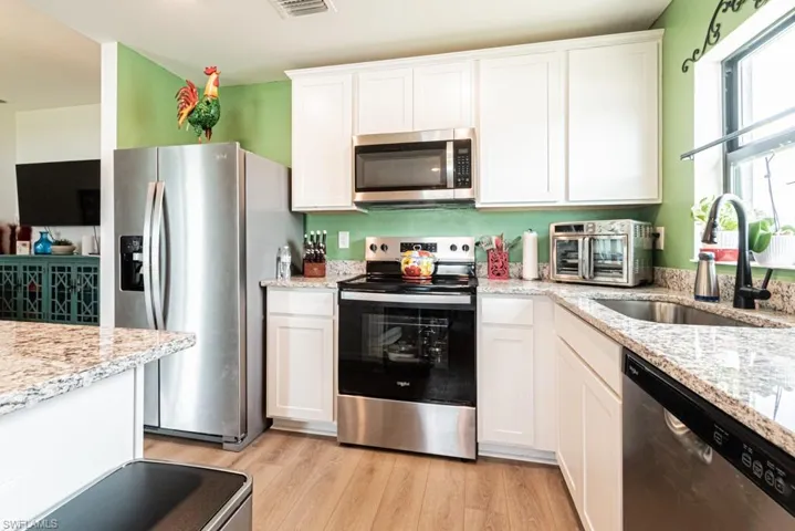 2902 6th Ave, Cape Coral, Florida 33993