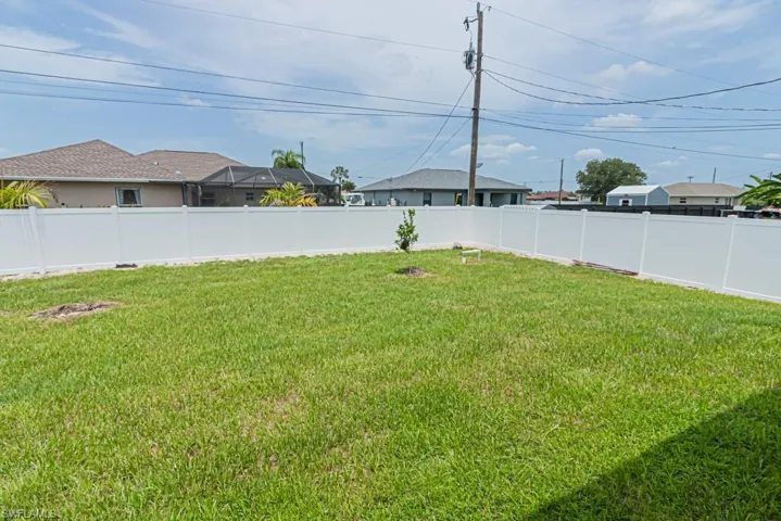 2902 6th Ave, Cape Coral, Florida 33993