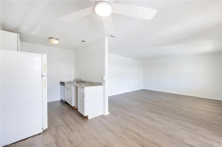 4603  Bayshore  DR, Naples, FL 34112