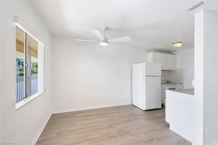 4603  Bayshore  DR, Naples, FL 34112