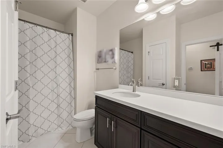 2nd upstairs bathroom